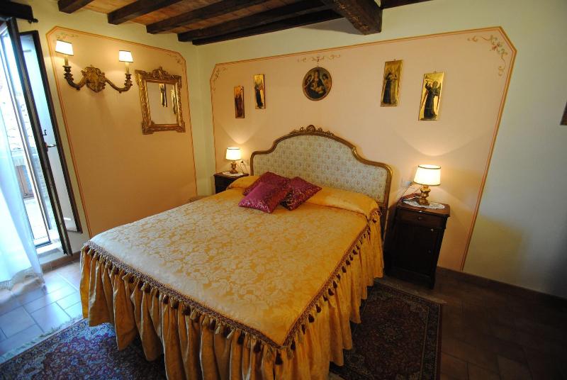 Albergo Torre Sangiovanni - Oda