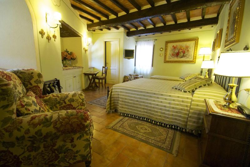 Albergo Torre Sangiovanni - Oda