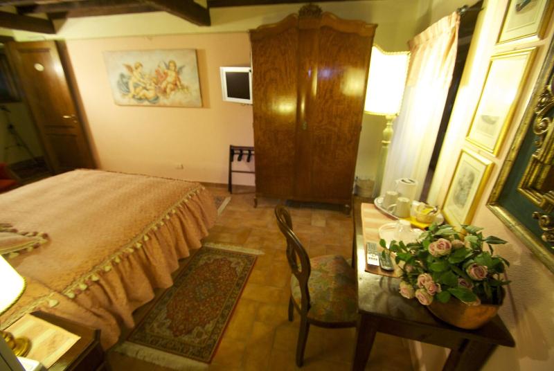 Albergo Torre Sangiovanni - Oda