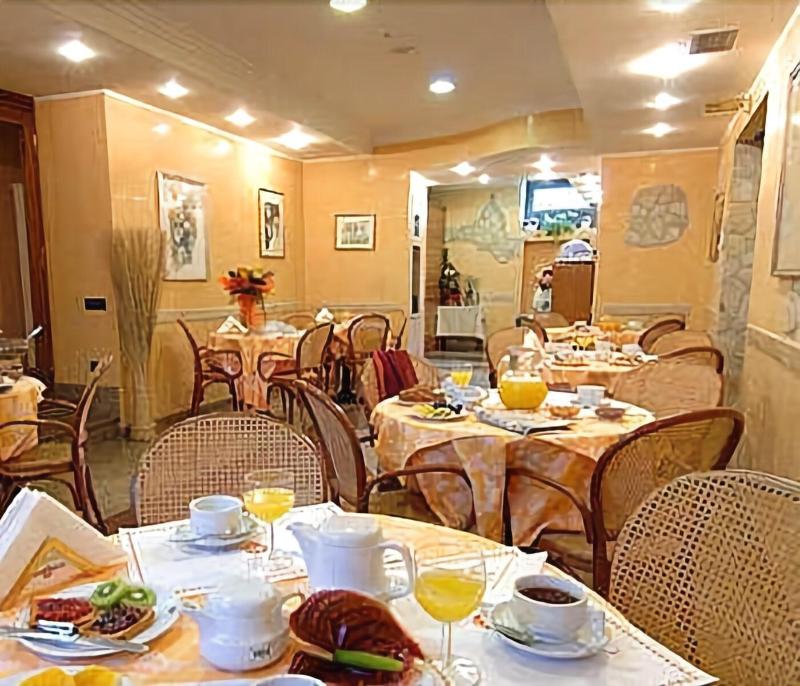 Hotel Aurora - Restoran
