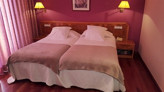 Leon Hotel Spa Paris