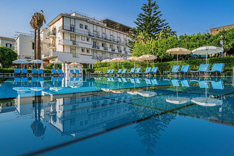 Hotel Aequa - Havuz