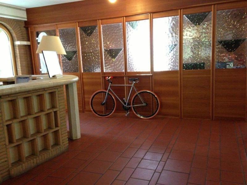 LH Albergo il Picchio - Lobi