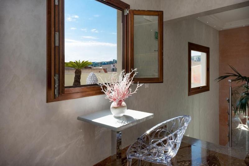 Hotel Biancolilla - Lobi