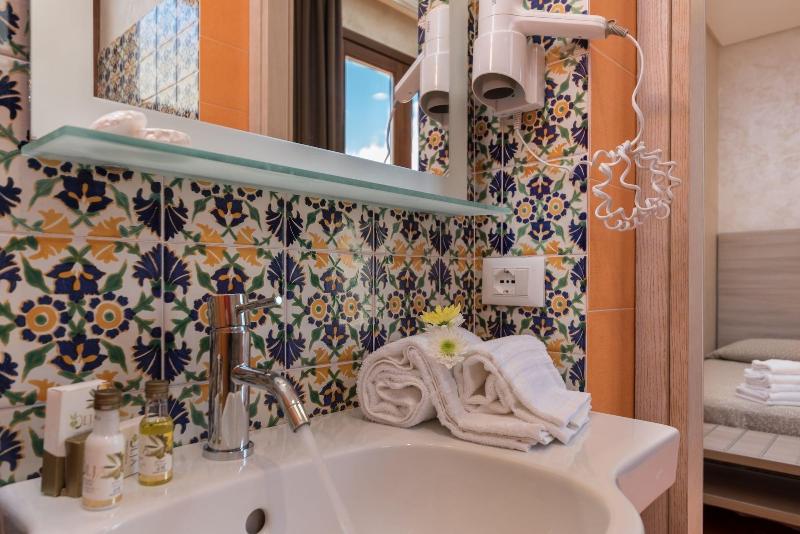 Hotel Biancolilla - Oda