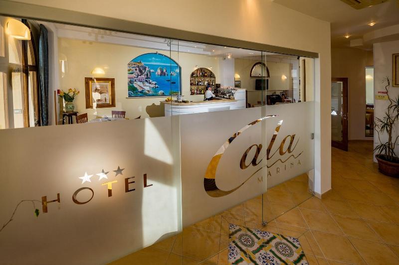 Hotel Cala Marina - Lobi