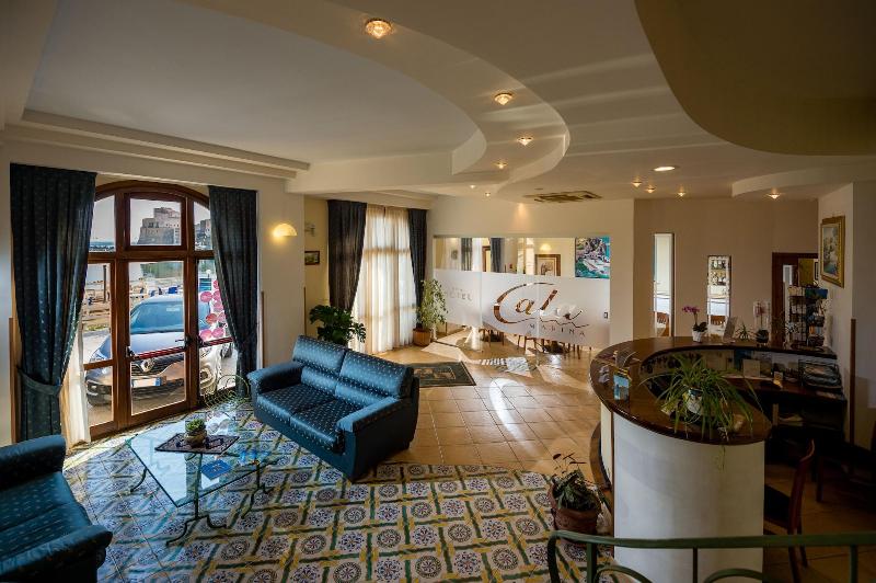 Hotel Cala Marina - Lobi