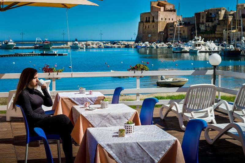 Hotel Cala Marina - Teras