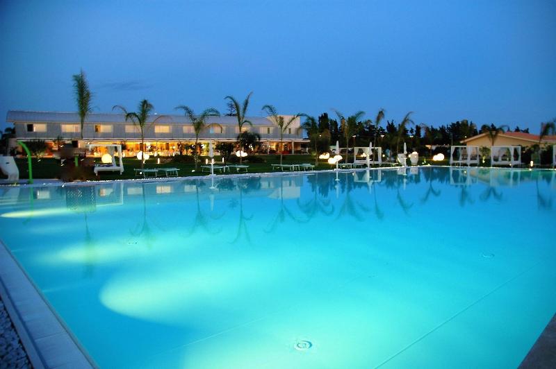 Wellness & Spa Hotel Principe di Fitalia - Havuz
