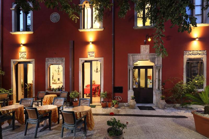 Hotel Villa Astoria - Genel