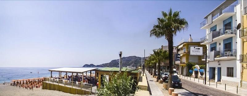 Maniel Beach Hotel - Plaj
