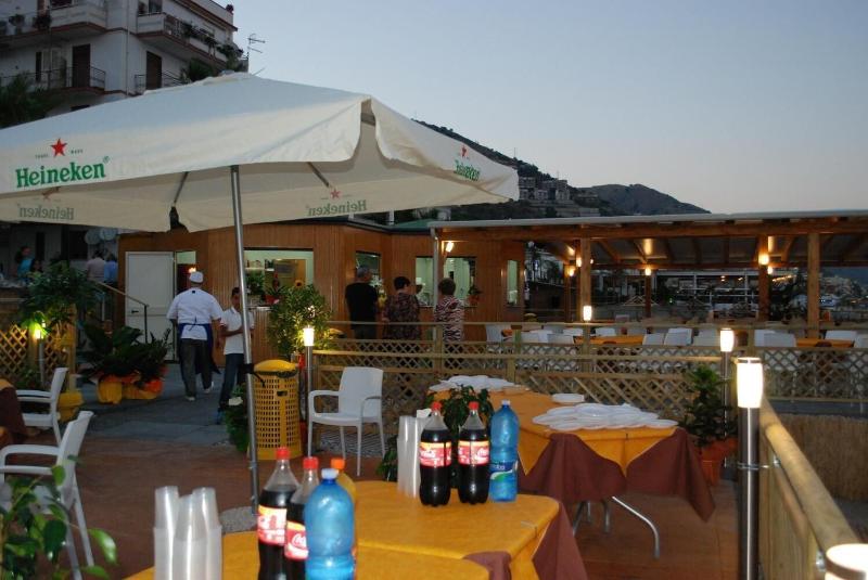Maniel Beach Hotel - Restoran