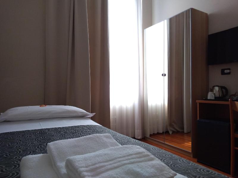 Hotel Twenty Nine - Oda