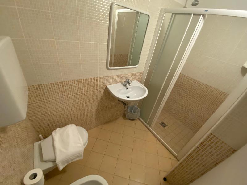 Hotel Nanni Garni - Oda