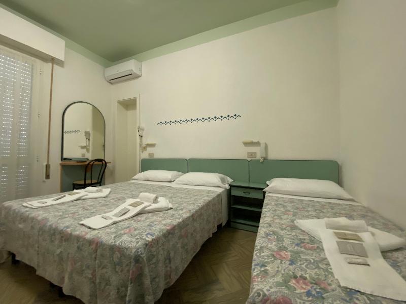 Hotel Nanni Garni - Oda