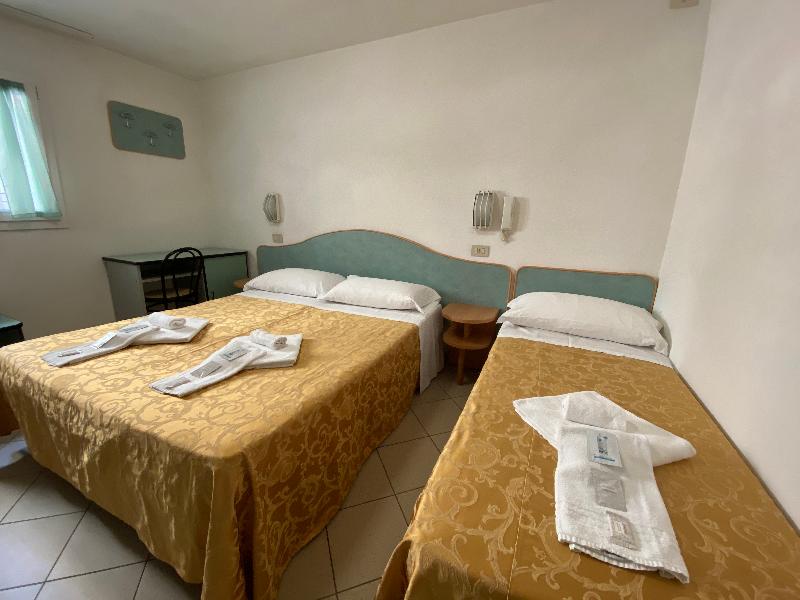 Hotel Nanni Garni - Oda