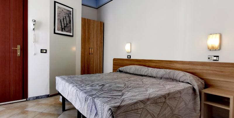 Hotel Nanni Garni - Oda