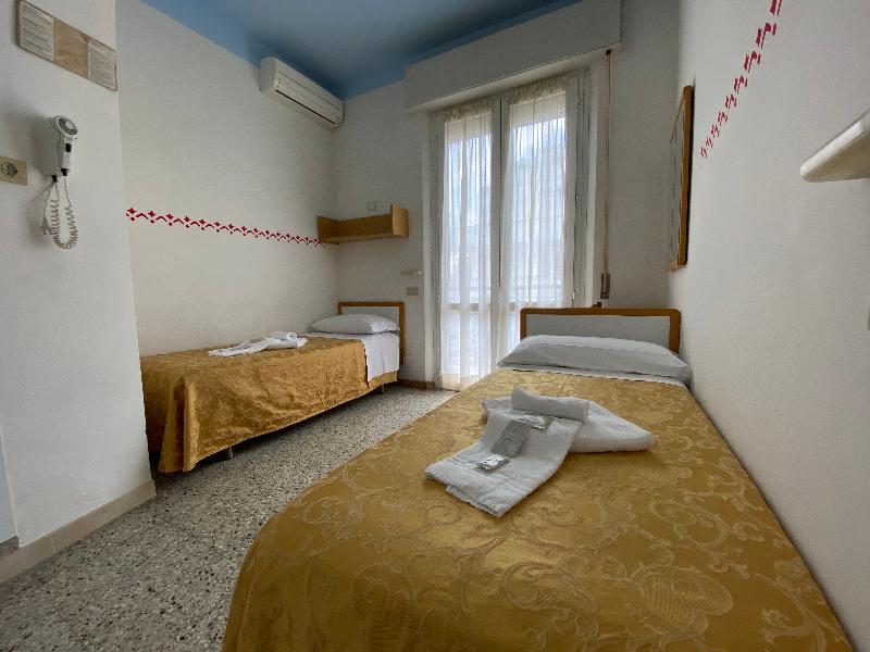 Hotel Nanni Garni - Oda