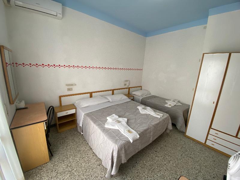 Hotel Nanni Garni - Oda