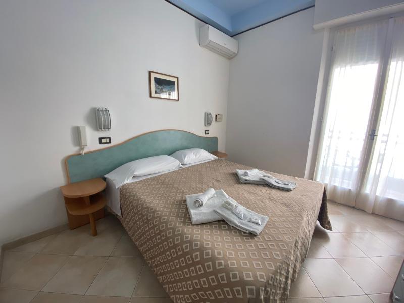 Hotel Nanni Garni - Oda
