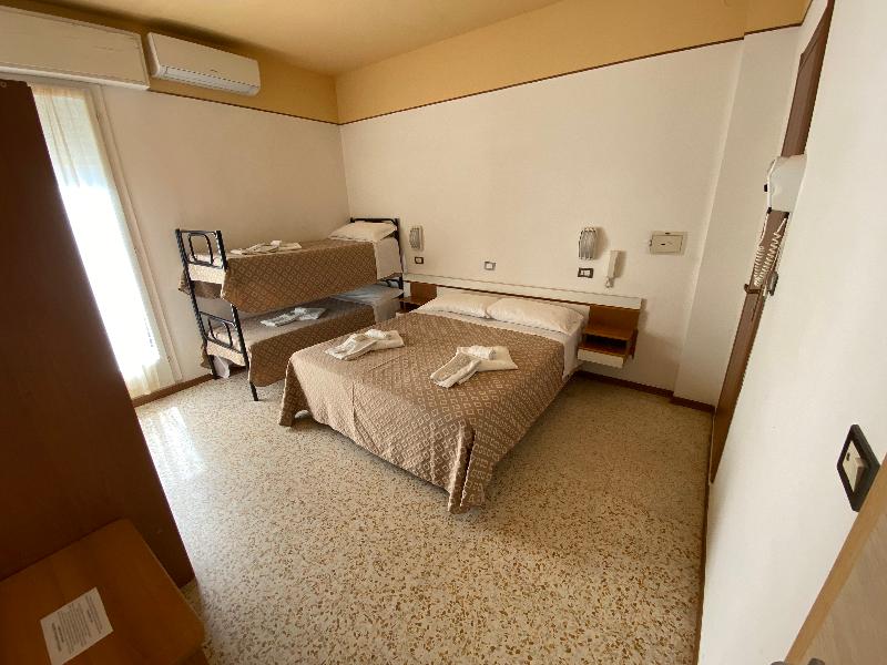 Hotel Nanni Garni - Oda
