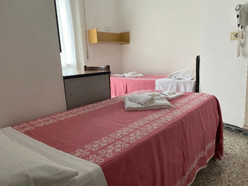 Hotel Nanni Garni - Oda