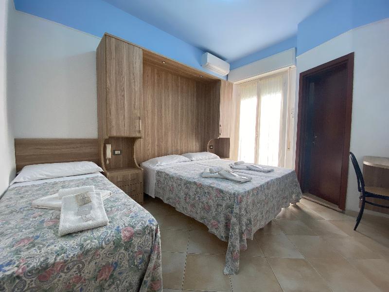 Hotel Nanni Garni - Oda