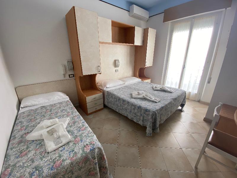 Hotel Nanni Garni - Oda