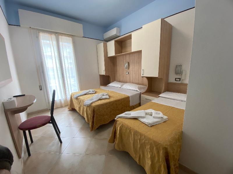 Hotel Nanni Garni - Oda