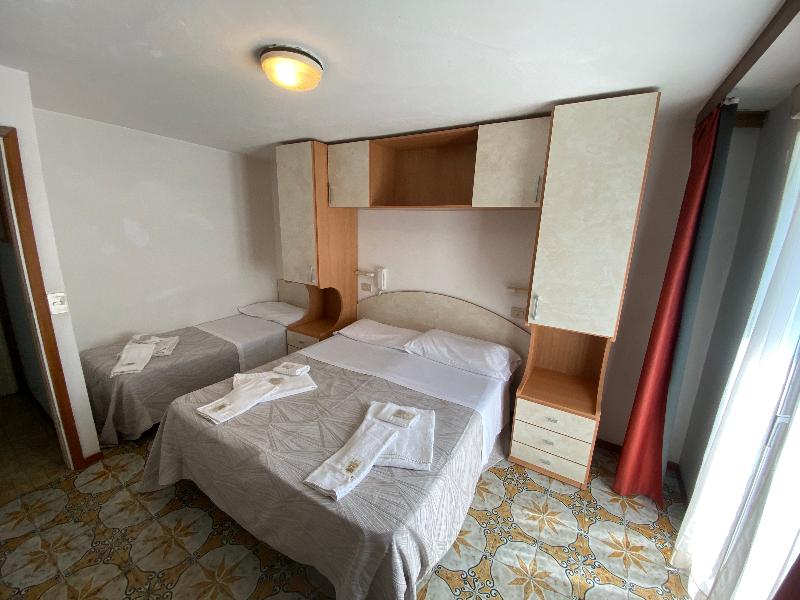 Hotel Nanni Garni - Oda
