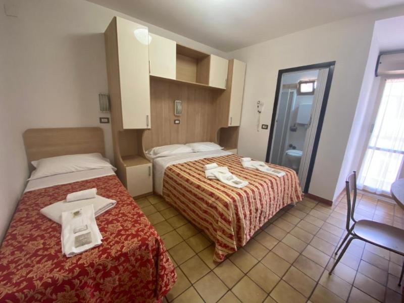 Hotel Nanni Garni - Oda