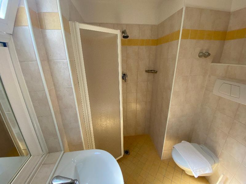 Hotel Nanni Garni - Oda