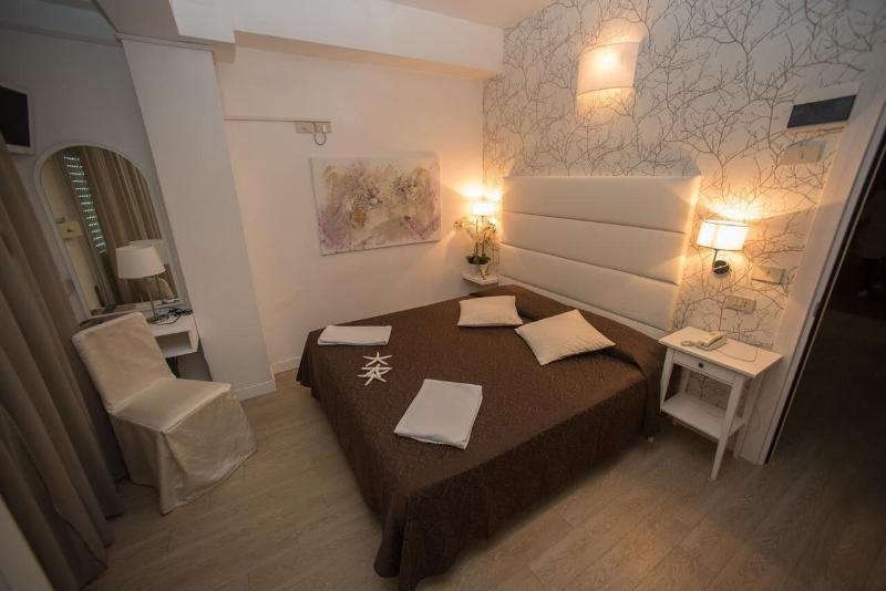 Hotel Ermeti - Oda