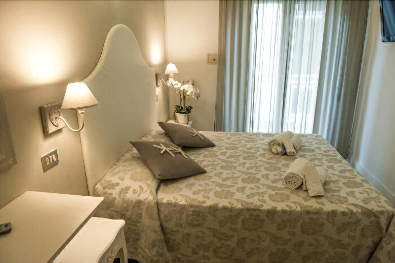Hotel Ermeti - Oda