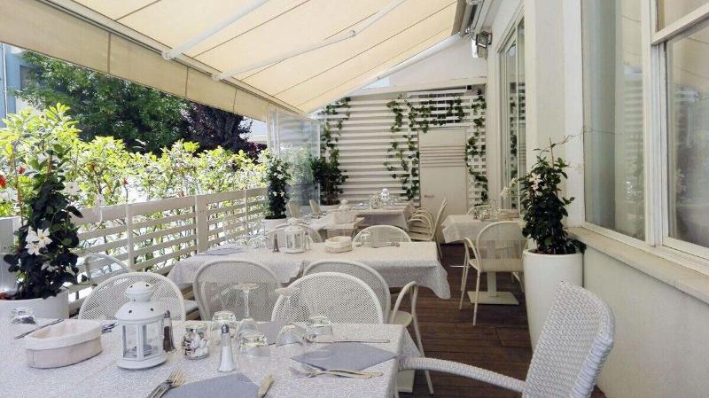 Hotel Ermeti - Restoran
