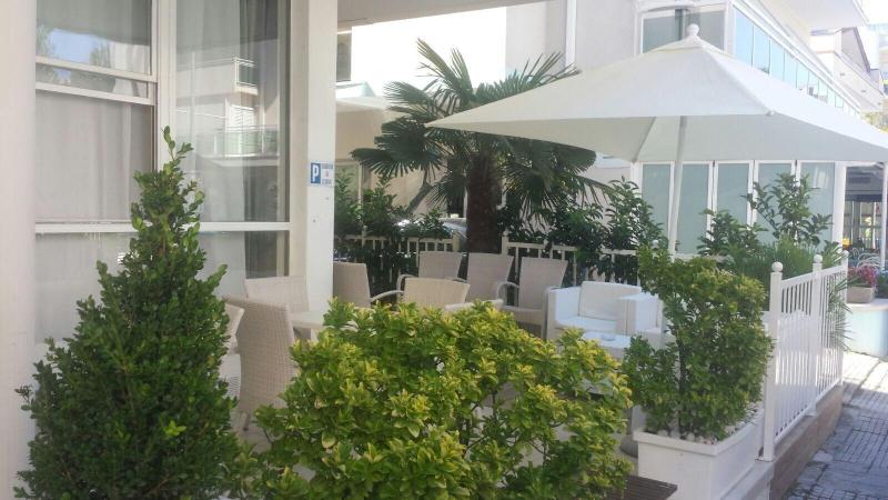 Hotel Ermeti - Teras