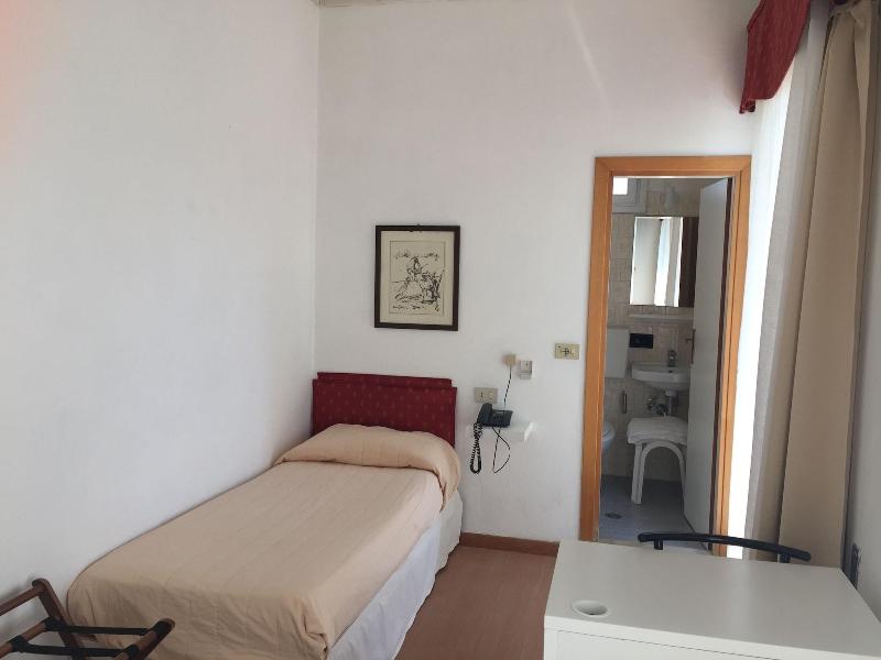 Hotel Marlisa Pier - Oda
