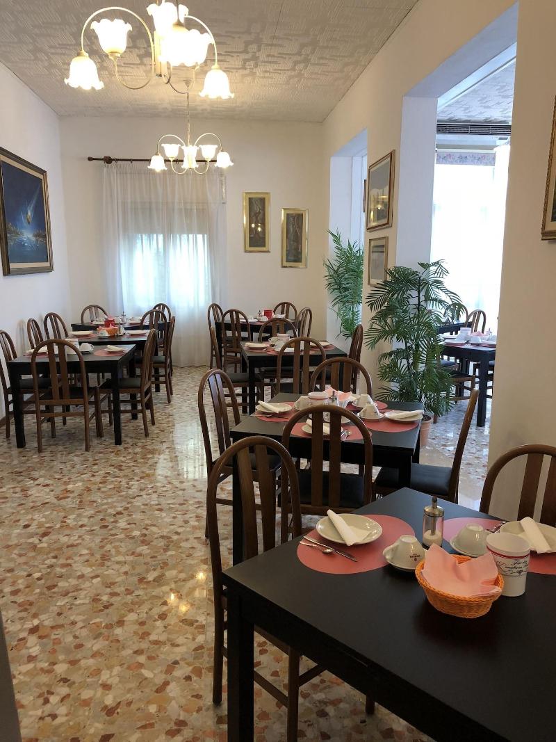 Hotel Marlisa Pier - Restoran