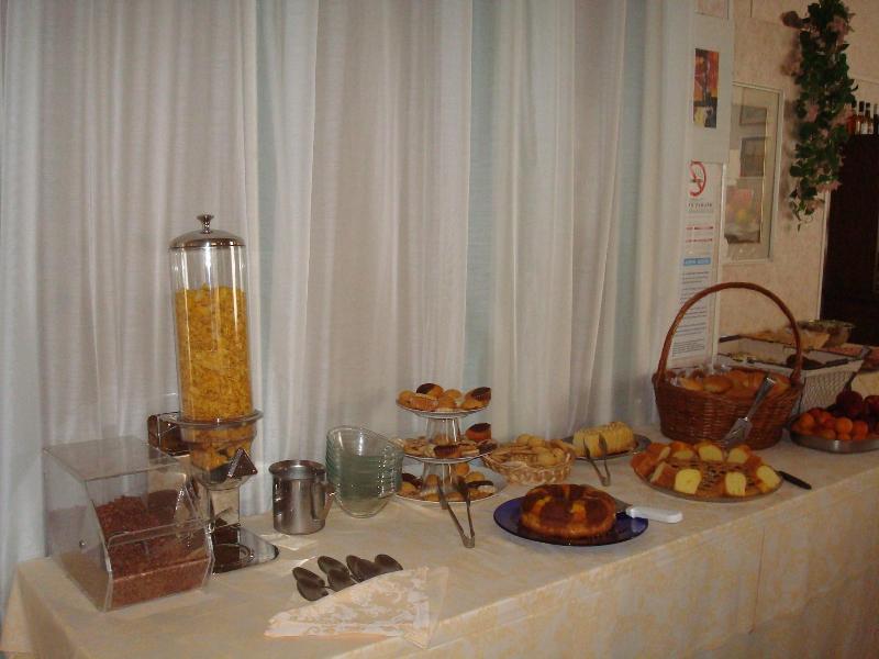 Hotel Marlisa Pier - Restoran