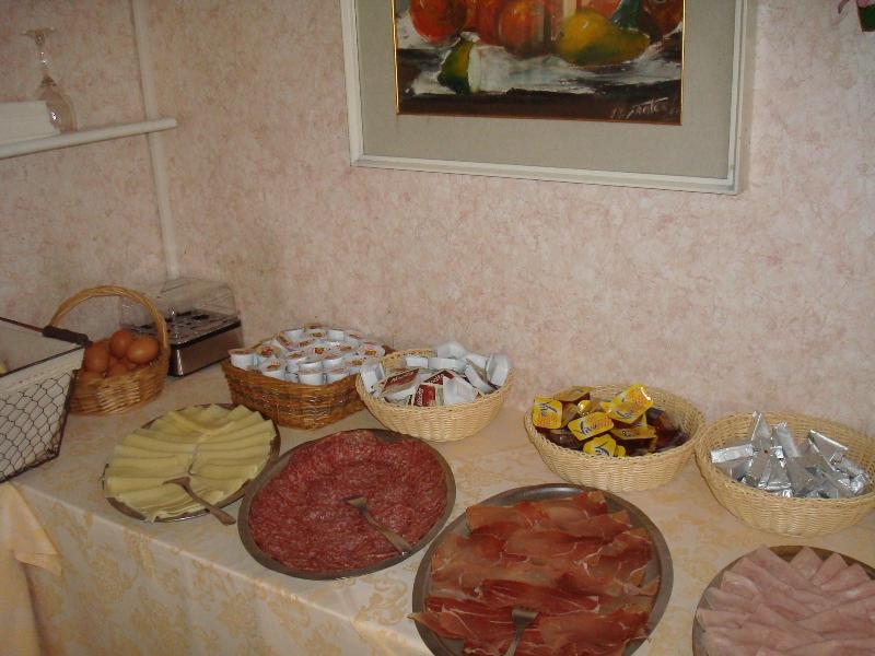 Hotel Marlisa Pier - Restoran
