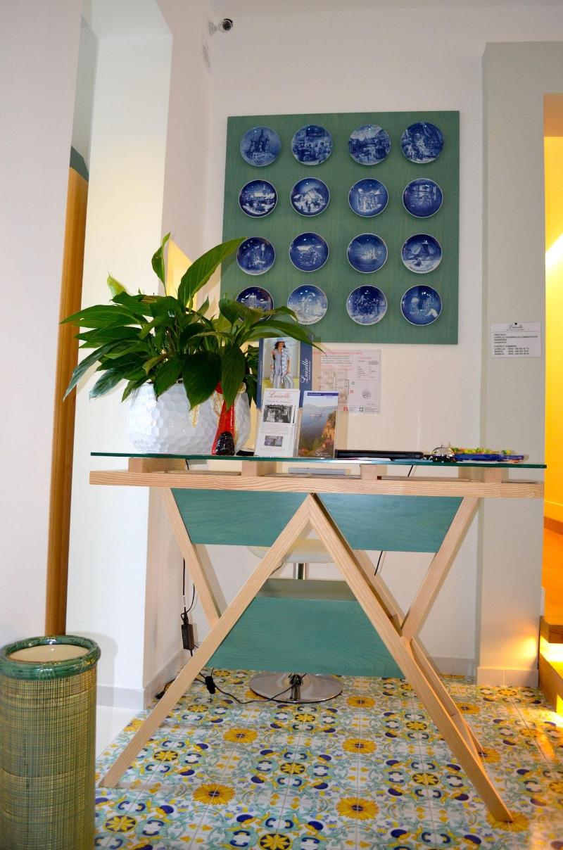 Luiselle Charming Accommodation Sorrento - Lobi