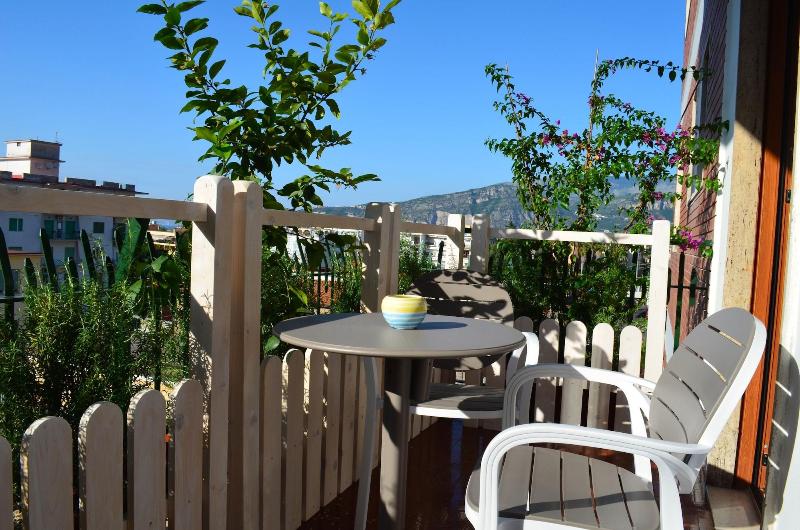 Luiselle Charming Accommodation Sorrento - Oda