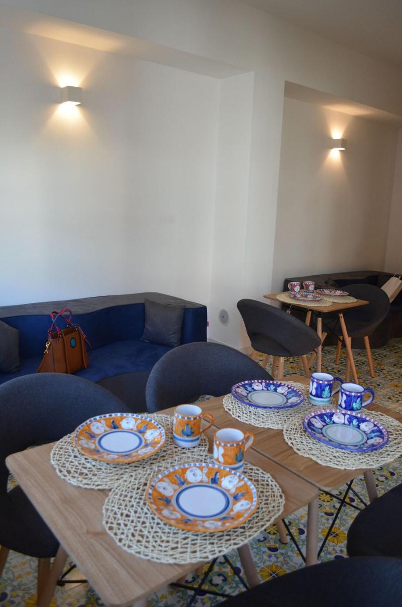 Luiselle Charming Accommodation Sorrento - Restoran