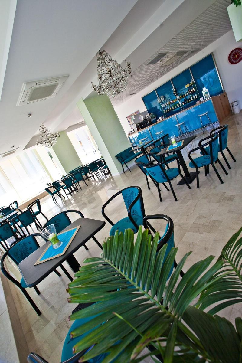 Hotel Holiday Park - Bar