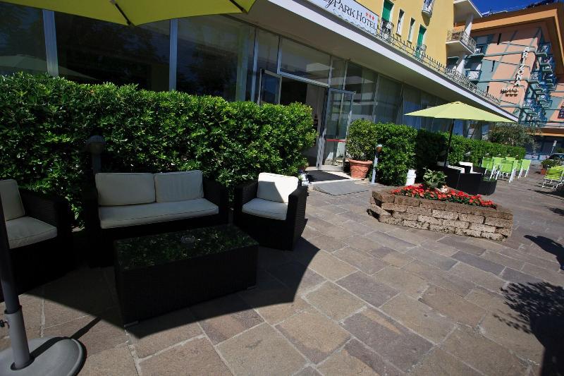 Hotel Holiday Park - Genel