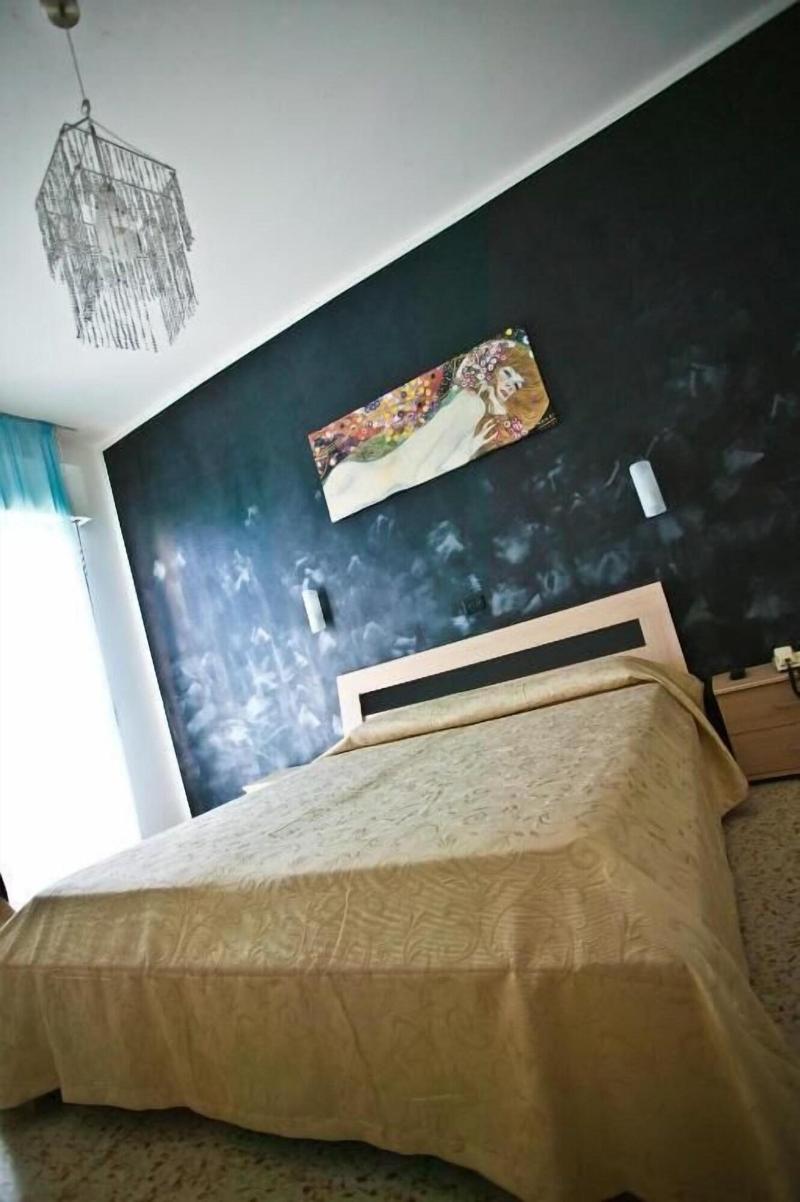 Hotel Holiday Park - Oda