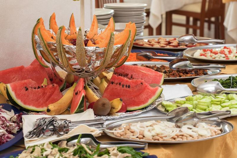 Hotel Holiday Park - Restoran
