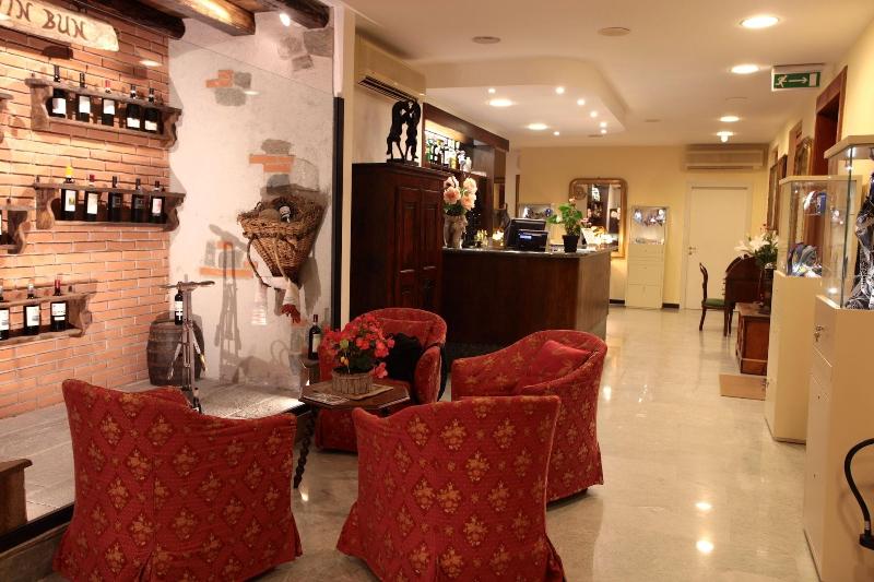 Meridiana Boutique Hotel - Bar