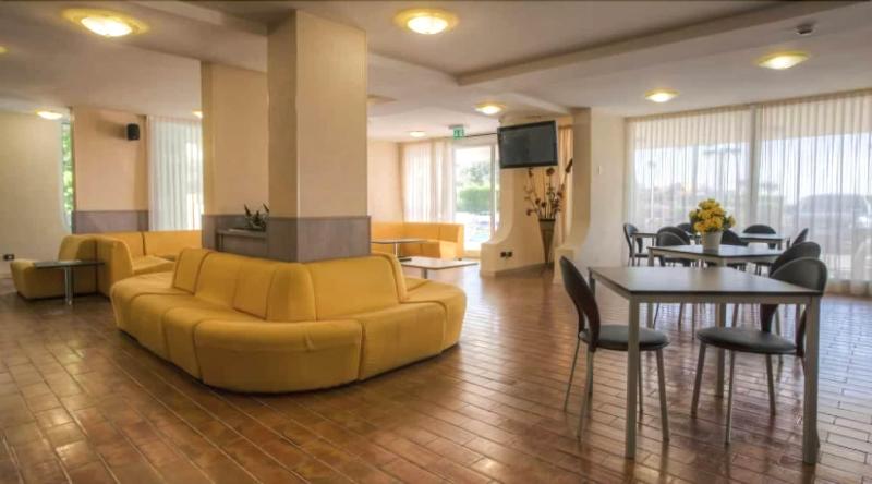 Hotel Tilmar - Lobi