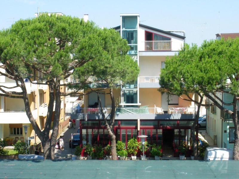 Hotel Villa Dina - Genel